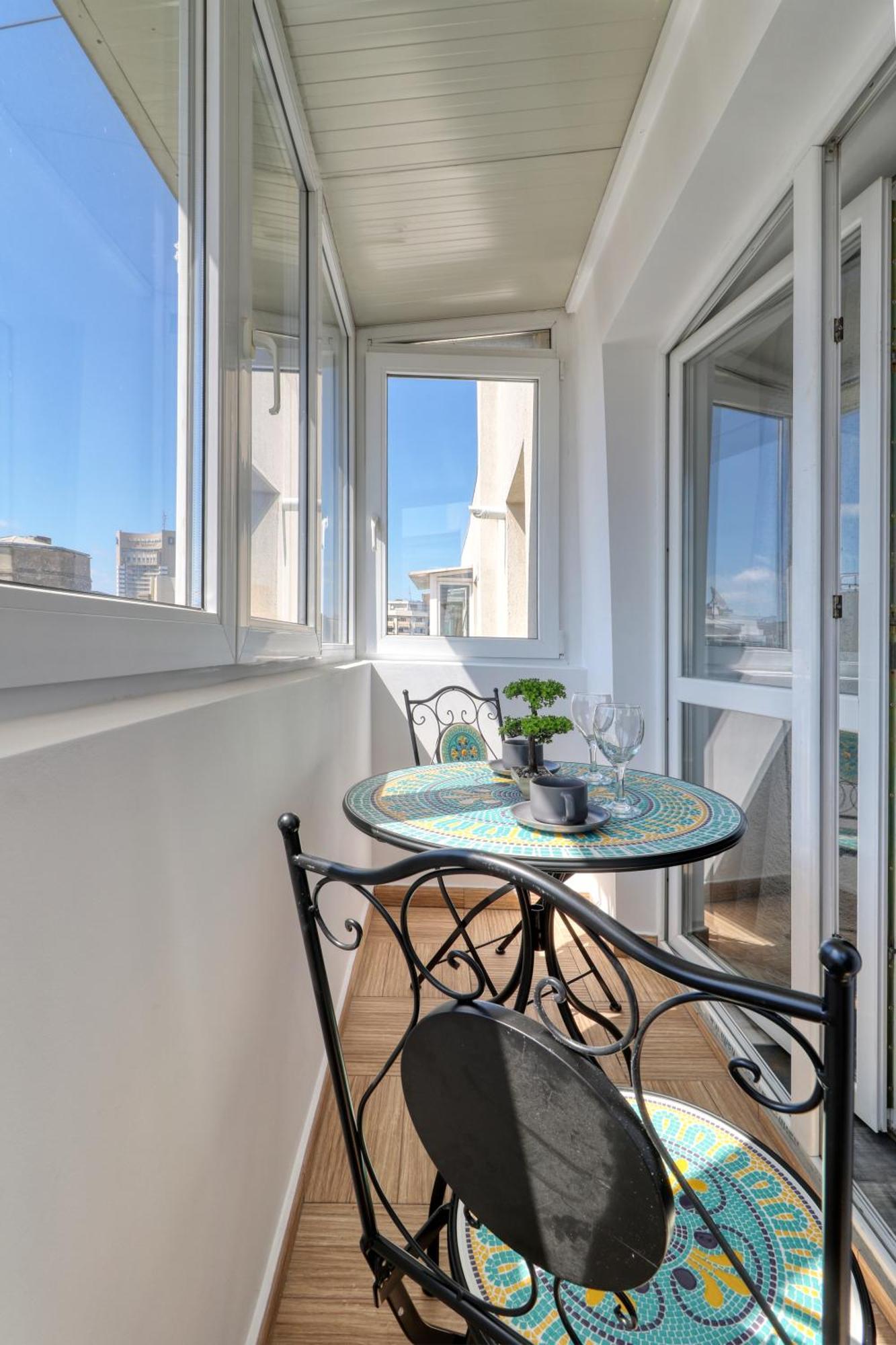 Rdi Elegance Apartment Downtown บูคาเรสต์ ภายนอก รูปภาพ